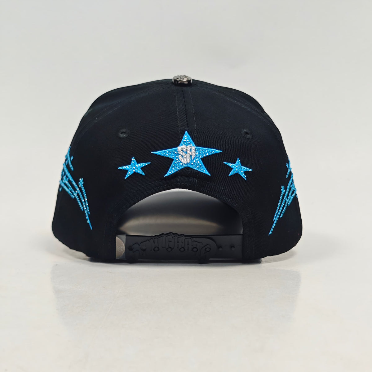 LA CRYSTALS BLACK