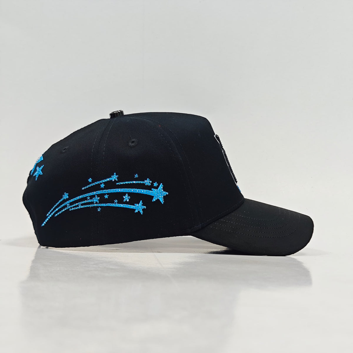 LA CRYSTALS BLACK